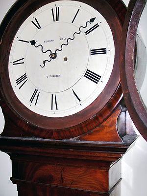 english tavern clock